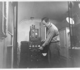  Bob is tuning the HT-4E transmitter 